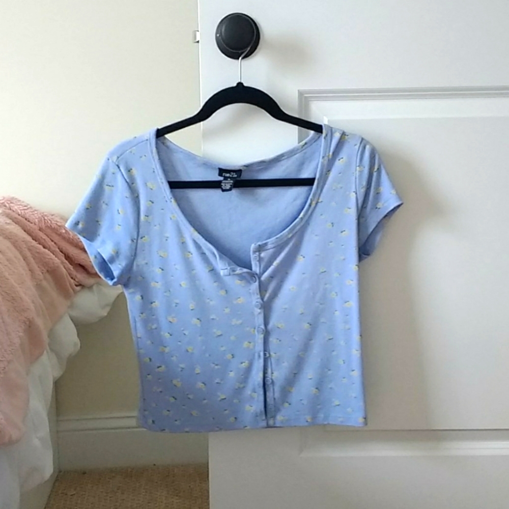 Blue flower shirt 💕